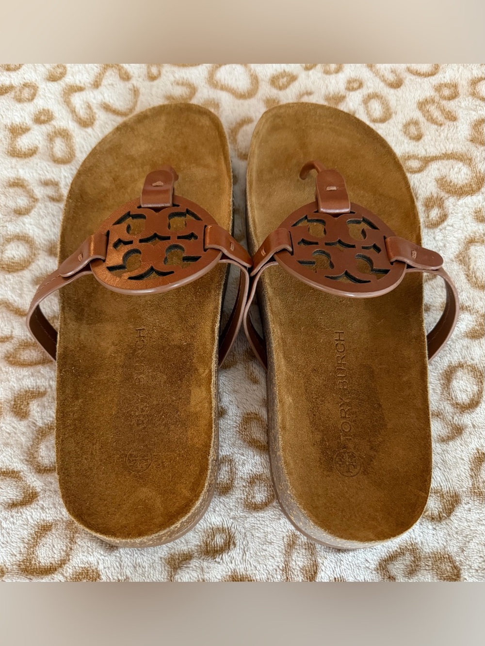 Tory Burch Miller Cloud Sandals Suede
Footbed Brown Leather Size: 8M - Picture 4 of 9